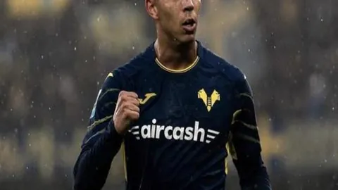 球迷cosplay“波拉特”观战欧冠，意外成“囚犯”五日拘留记